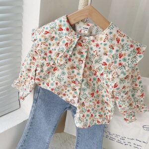 Floral Lapel Shirt with Flared Denim Jeans